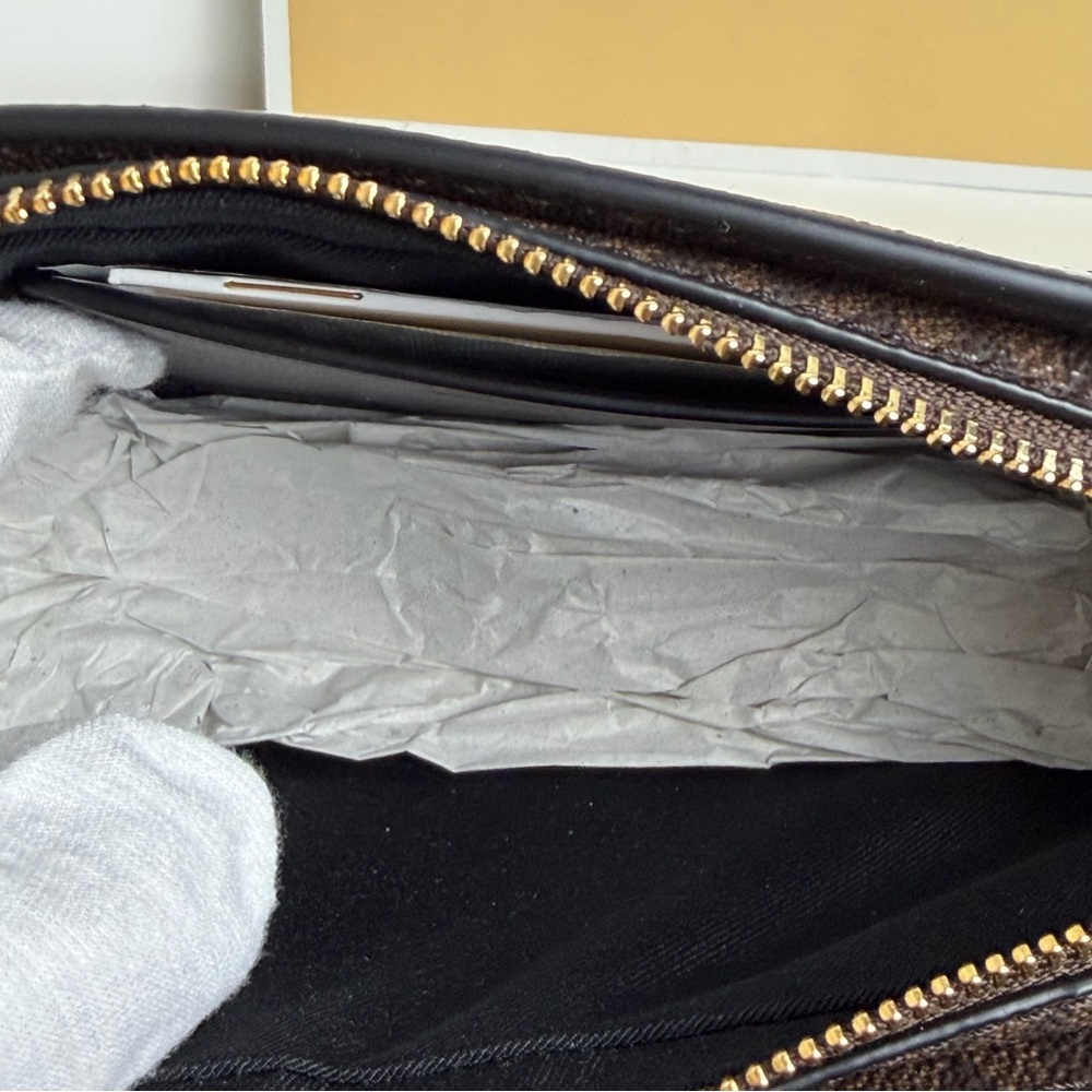 NWT Michael Kors Hamilton Small Logo Convertible Crossbody - Picture 13 of 15